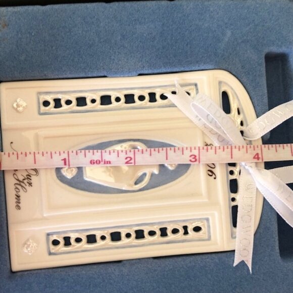 WEDGWOOD 2006 Our New Home Porcelain Ornament IOB - Picture 6 of 16